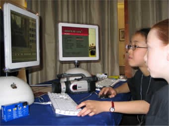 Children working on the computer